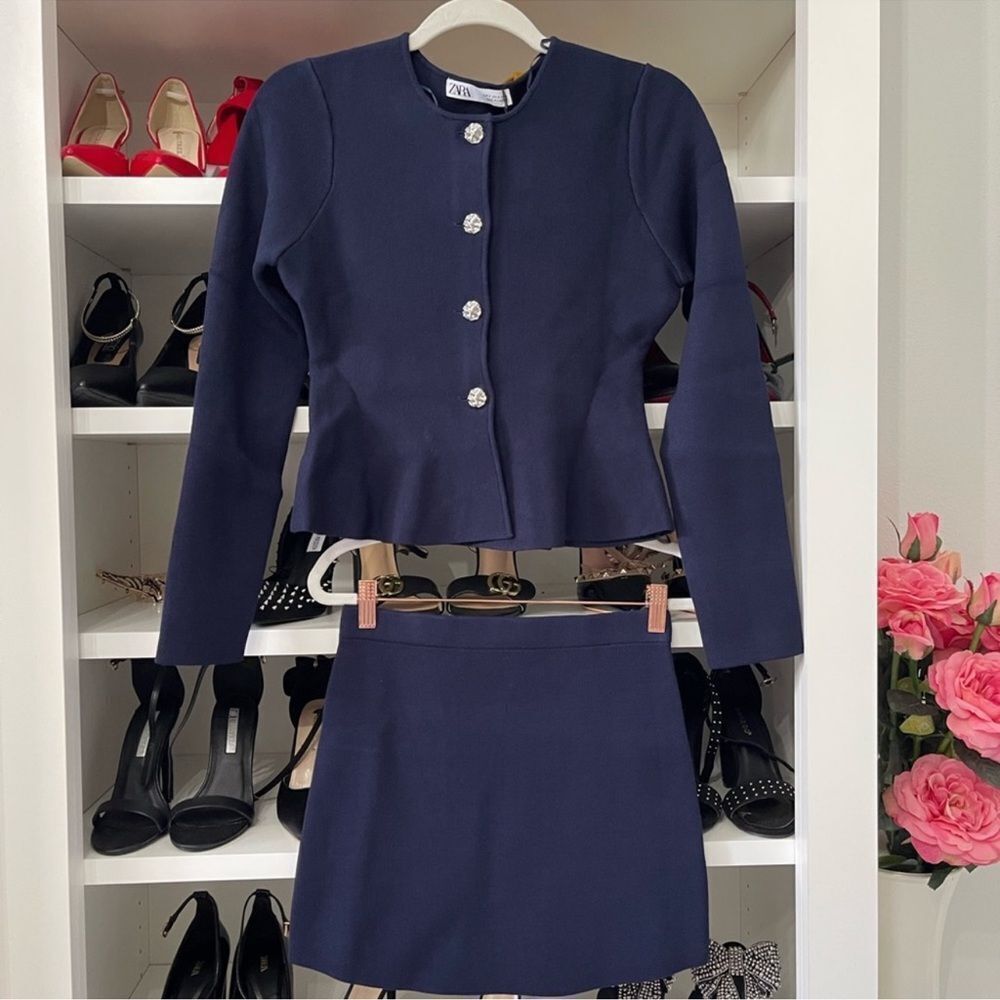 NWT Elegant CARDIGAN And SKIRT Set Size Small - Picture 6 of 14